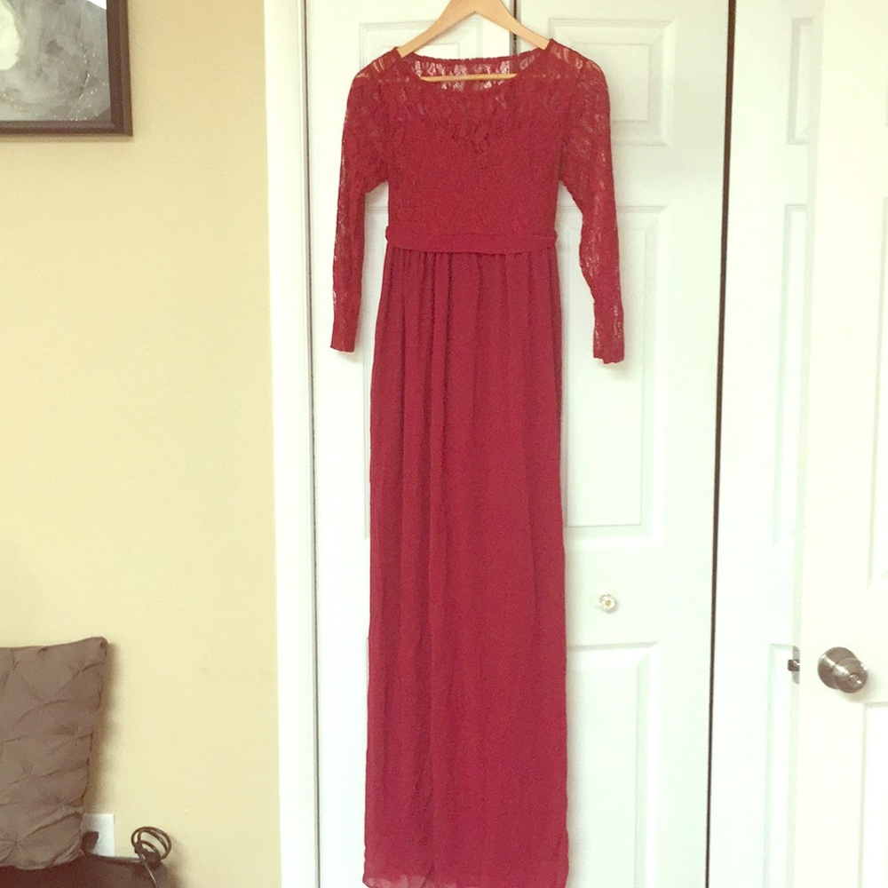 NWOT red maternity dress.